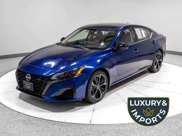 Used 2023 Nissan Altima 2.5 SR w/ SR Premium Package FWD image 1