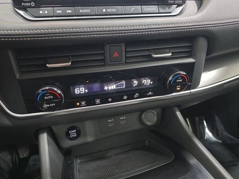 Used 2025 Nissan Rogue SV AWD/4WD image 24