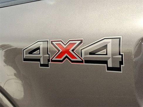 Used 2022 Ford F150 Lariat w/ Tow Technology Package image 30