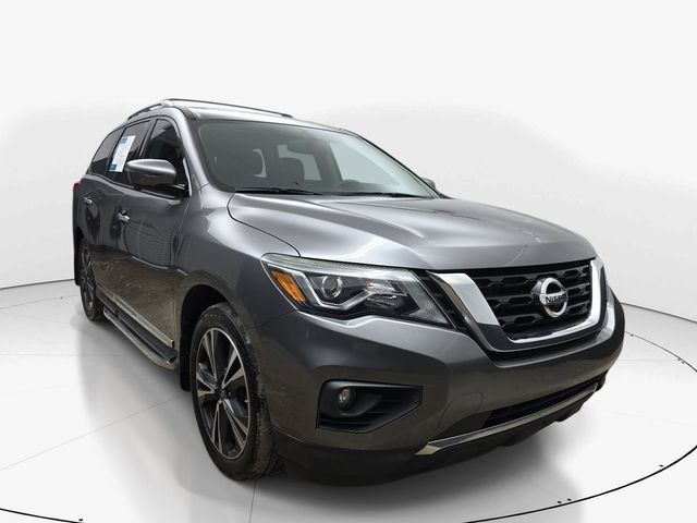 Used 2018 Nissan Pathfinder Platinum FWD image 2
