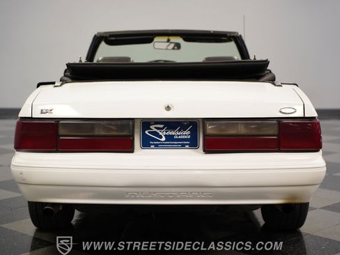 Used 1987 Ford Mustang LX image 26