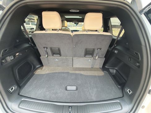 New 2026 Jeep Grand Cherokee L Limited w/ Limited Altitude Package AWD/4WD image 27