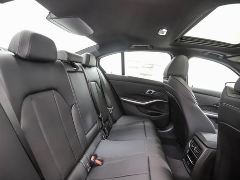 Certified 2025 BMW 330i xDrive Sedan w/ Convenience Package image 24