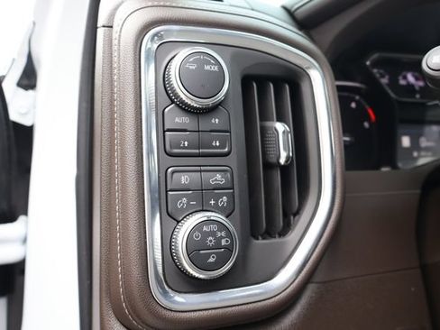 Used 2023 GMC Sierra 3500 SLT w/ SLT Premium Package AWD/4WD image 25
