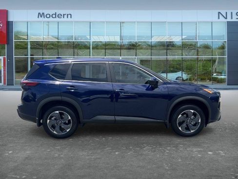 Certified 2026 Nissan Rogue SV FWD image 26