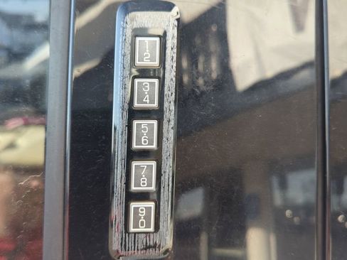 Used 2017 Ford F250 Lariat image 22