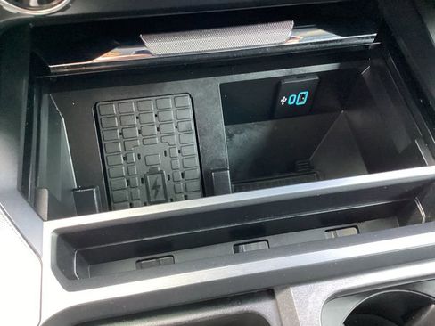 Used 2023 Ford F250 Lariat w/ Lariat Ultimate Package image 57