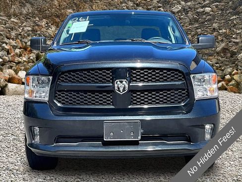 Used 2019 RAM 1500 Express w/ Express Value Package AWD/4WD image 3