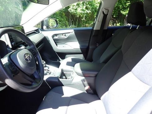 Certified 2019 Toyota RAV4 XLE w/ Convenience Package AWD/4WD image 10
