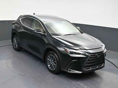 Used 2025 Lexus NX 250 FWD w/ Accessory Package (K3) image 22