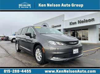 Used 2017 Chrysler Pacifica LX video 1