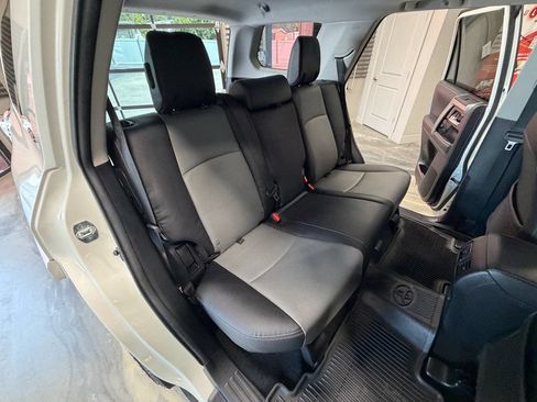 Used 2022 Toyota 4Runner SR5 Premium w/ Moonroof Package AWD/4WD image 5