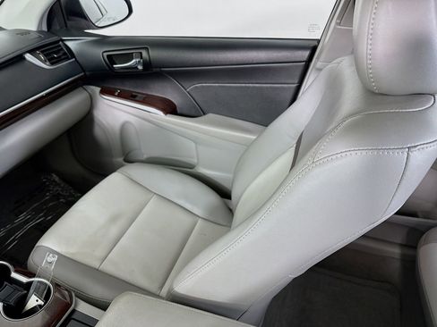 Used 2014 Toyota Camry XLE image 23