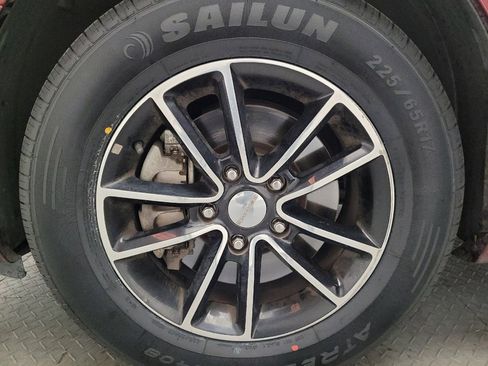 Used 2018 Dodge Grand Caravan GT image 31