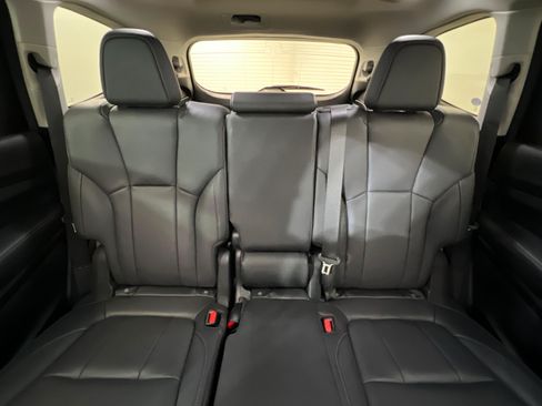 Used 2024 Subaru Ascent Limited w/ Technology Package AWD/4WD image 26
