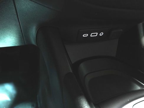 Used 2021 Chevrolet Malibu RS FWD image 17