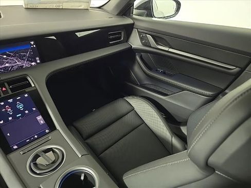 New 2025 Porsche Taycan 4S image 21