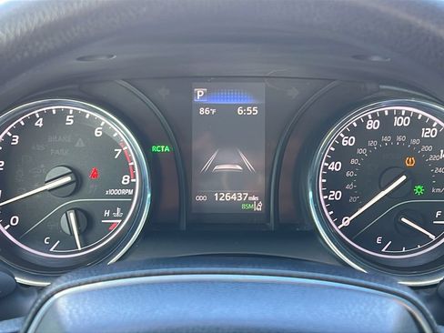 Used 2019 Toyota Camry LE w/ Convenience Package FWD image 21