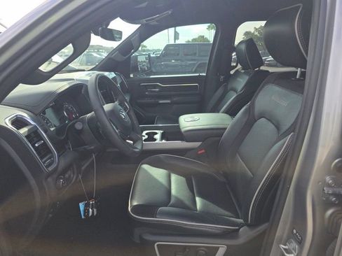 Used 2025 RAM 1500 Laramie w/ Sport Appearance Package AWD/4WD image 4