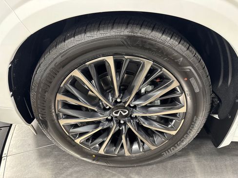 New 2026 INFINITI QX80 Autograph AWD/4WD image 2
