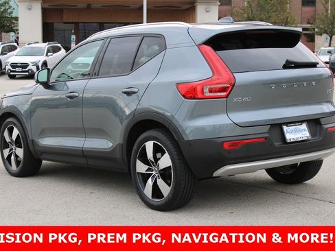 Used 2019 Volvo XC40 T5 Momentum image 7