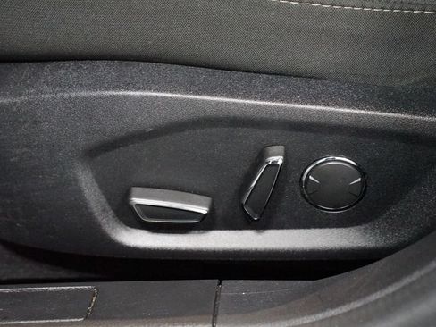 Used 2020 Ford Fusion SE FWD image 33