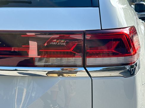 Used 2024 Volkswagen Atlas SE image 31