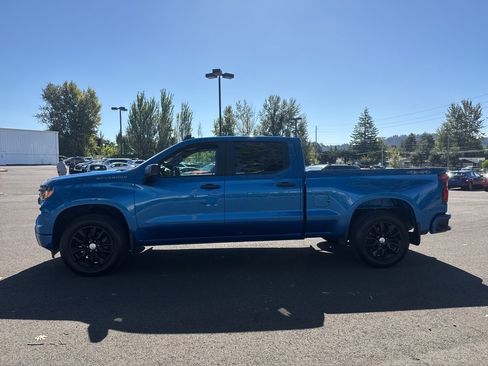 Used 2023 Chevrolet Silverado 1500 Custom image 4