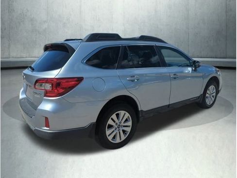Used 2015 Subaru Outback 2.5i Premium image 6