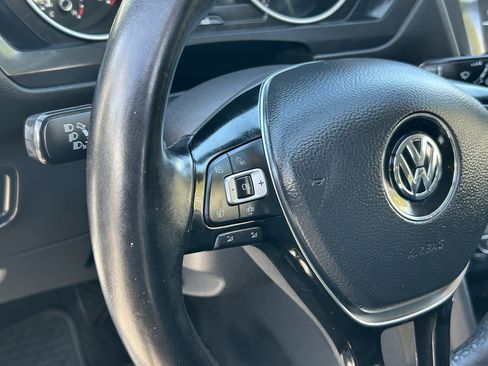 Used 2019 Volkswagen Tiguan SE FWD image 26