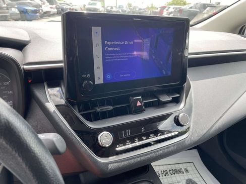 Used 2025 Toyota Corolla LE FWD image 23