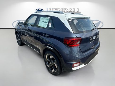 New 2026 Hyundai Venue SEL FWD image 4