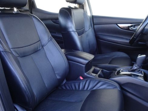 Used 2021 Nissan Rogue Sport SL image 14