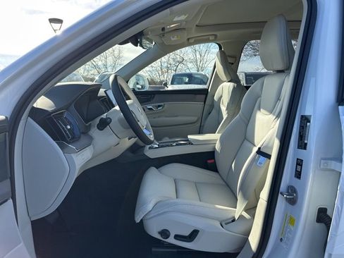 New 2026 Volvo XC90 B6 Ultra image 13