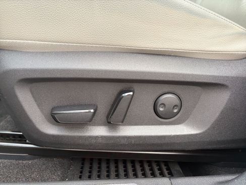 Used 2023 Nissan Rogue SL w/ SL Premium Package FWD image 23