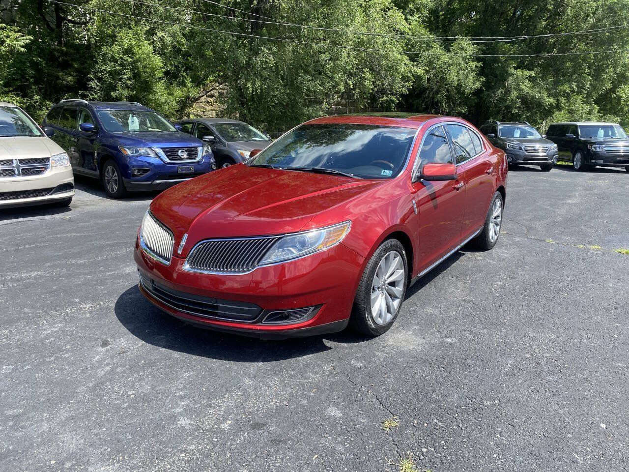 Used 2013 Lincoln MKS FWD image 1