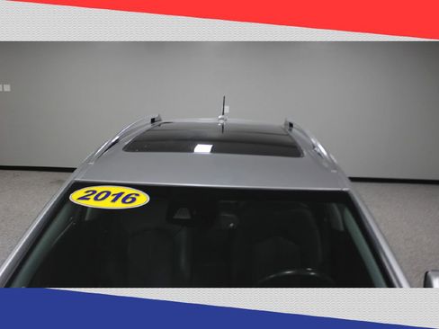 Used 2016 Cadillac SRX Luxury w/ Driver Awareness Package image 8