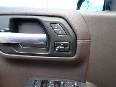 Used 2021 GMC Sierra 1500 SLT w/ SLT Premium Plus Package AWD/4WD image 10