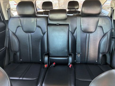Used 2024 Kia Sorento S AWD/4WD image 39