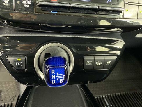 Used 2022 Toyota Prius Prime LE FWD image 19