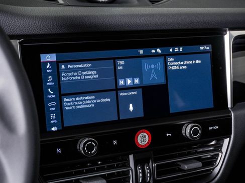 New 2026 Porsche Macan image 22