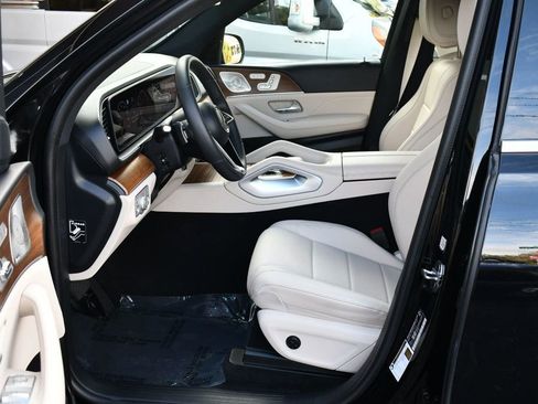 Used 2024 Mercedes-Benz GLE 450 4MATIC image 42