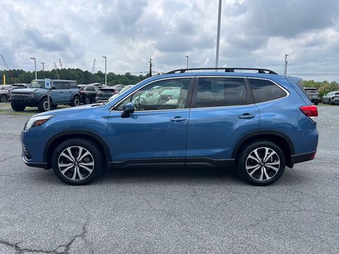 Used 2023 Subaru Forester Limited AWD/4WD image 2