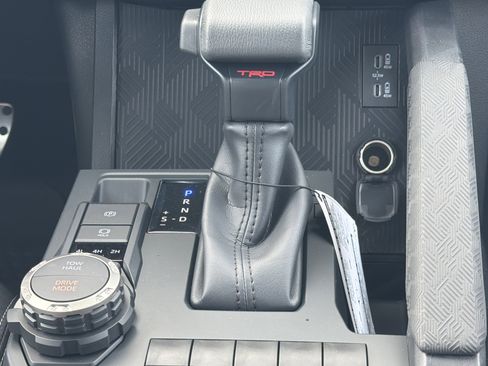 New 2025 Toyota Tacoma TRD Sport AWD/4WD image 18