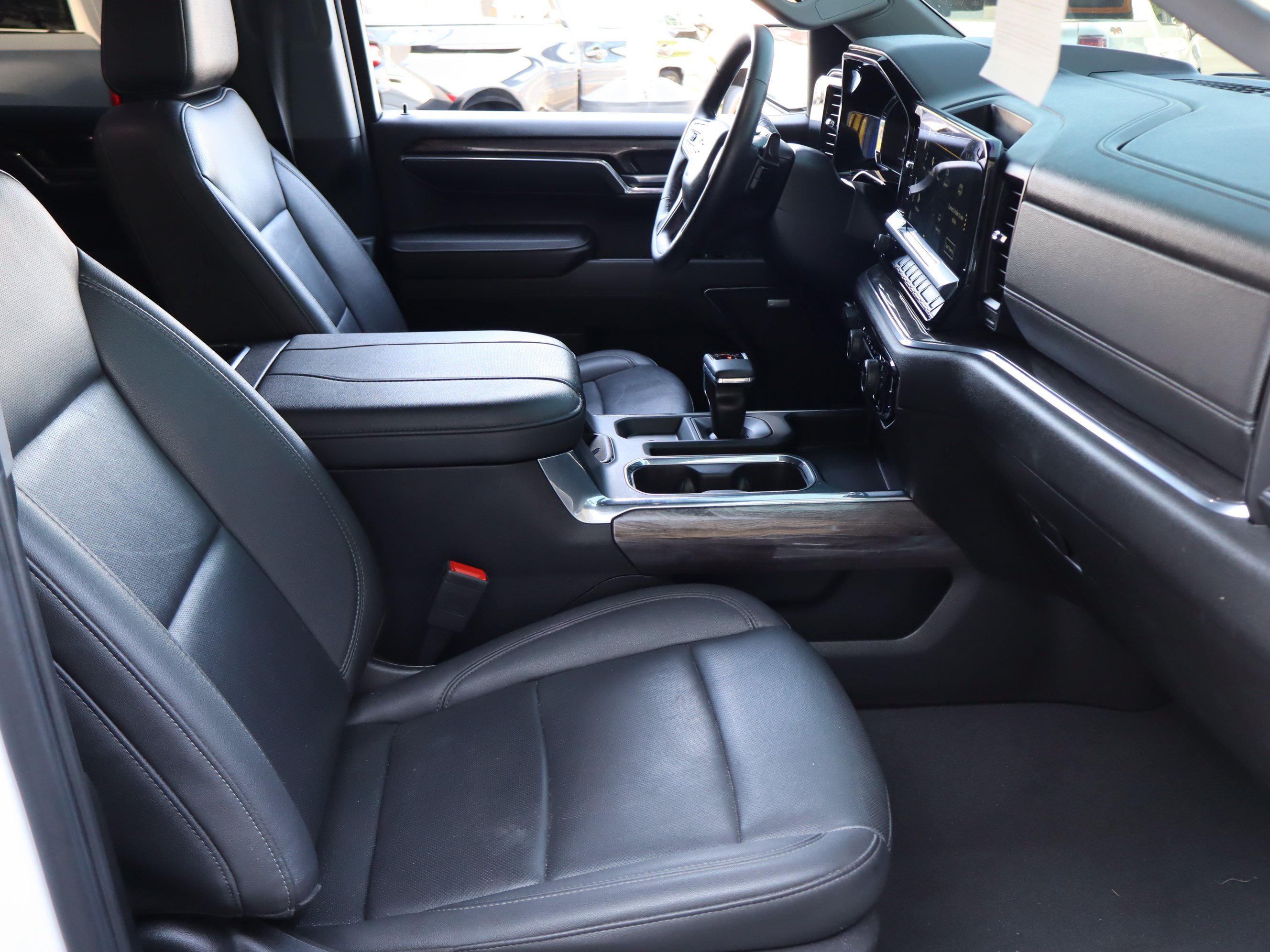 Used 2024 Chevrolet Silverado 1500 LTZ w/ Technology Package AWD/4WD image 38