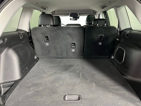 Used 2023 Jeep Grand Cherokee Limited w/ Luxury Tech Group II image 31