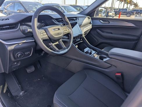 New 2026 Jeep Grand Cherokee Laredo X image 14