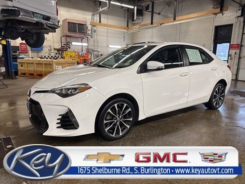 Used 2019 Toyota Corolla SE image 1