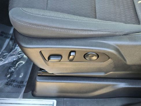 Used 2022 Chevrolet Silverado 1500 LT image 24