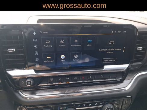 Used 2024 Chevrolet Silverado 2500 LTZ w/ LTZ Convenience Package AWD/4WD image 16